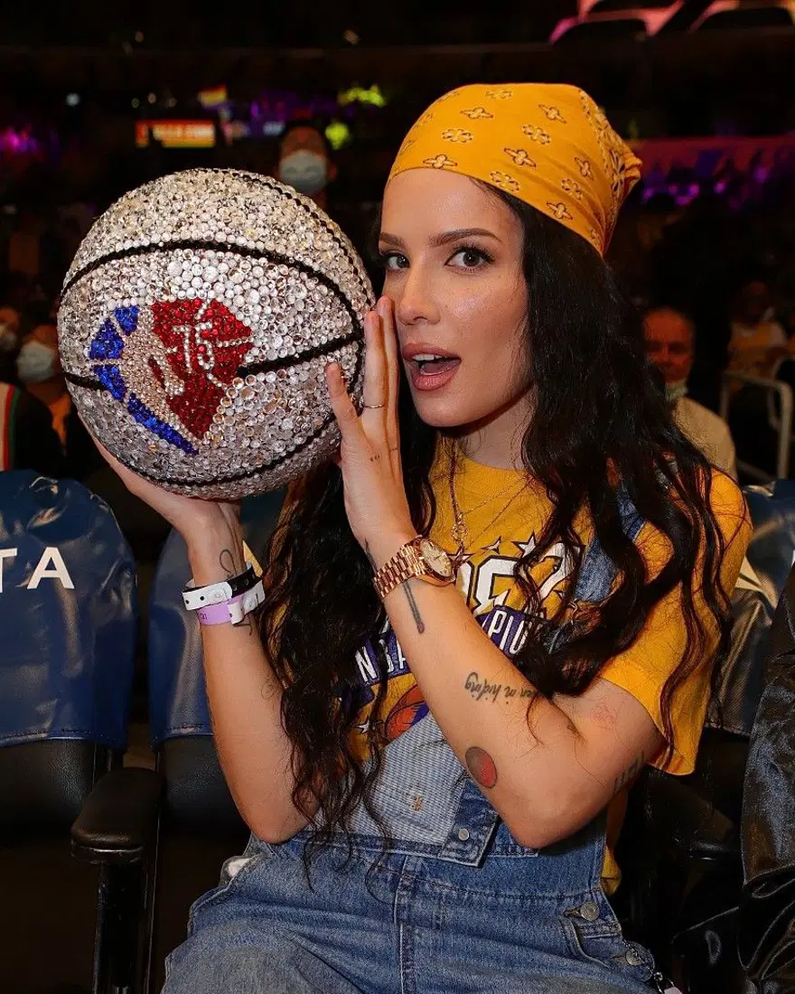 28. yaşına özel 28 fotoğrafla Halsey 18 28. yaşına özel 28 fotoğrafla Halsey 18