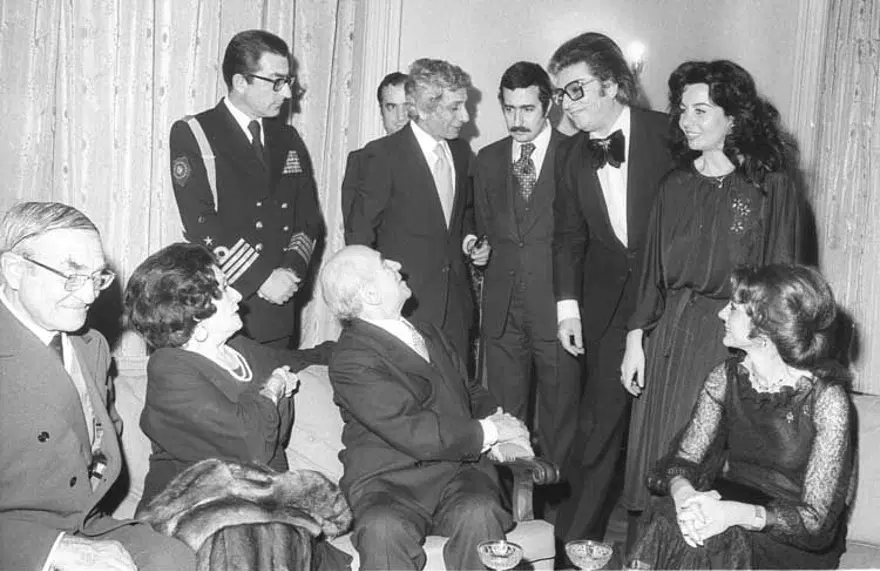'Sanat Güneşi' bugün doğdu! Zeki Müren doğum gününde anılıyor 11