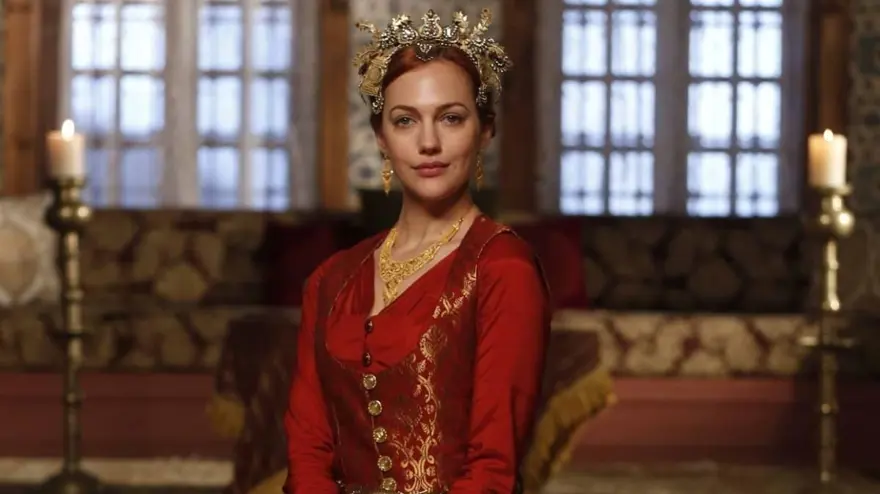 Meryem Uzerli'nin yüzündeki değişim dikkat çekti 4