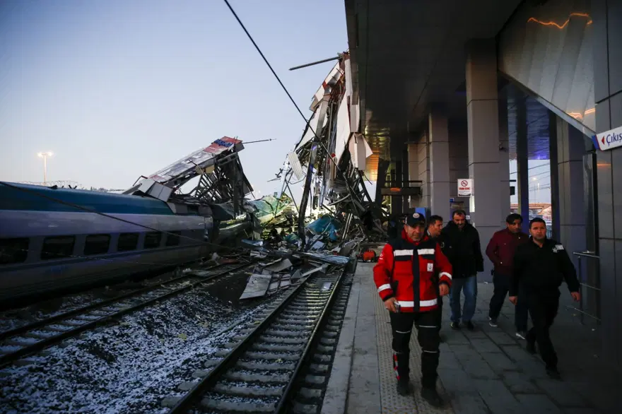 Ankara'da tren kazası: 9 kişi öldü, 84 kişi yaralandı 3