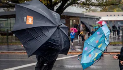 Şiddetli rüzgar nedeniyle olağanüstü hal ilan edildi