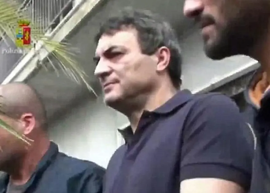 5 yıldır aranan mafya babası dolaptan çıktı 5