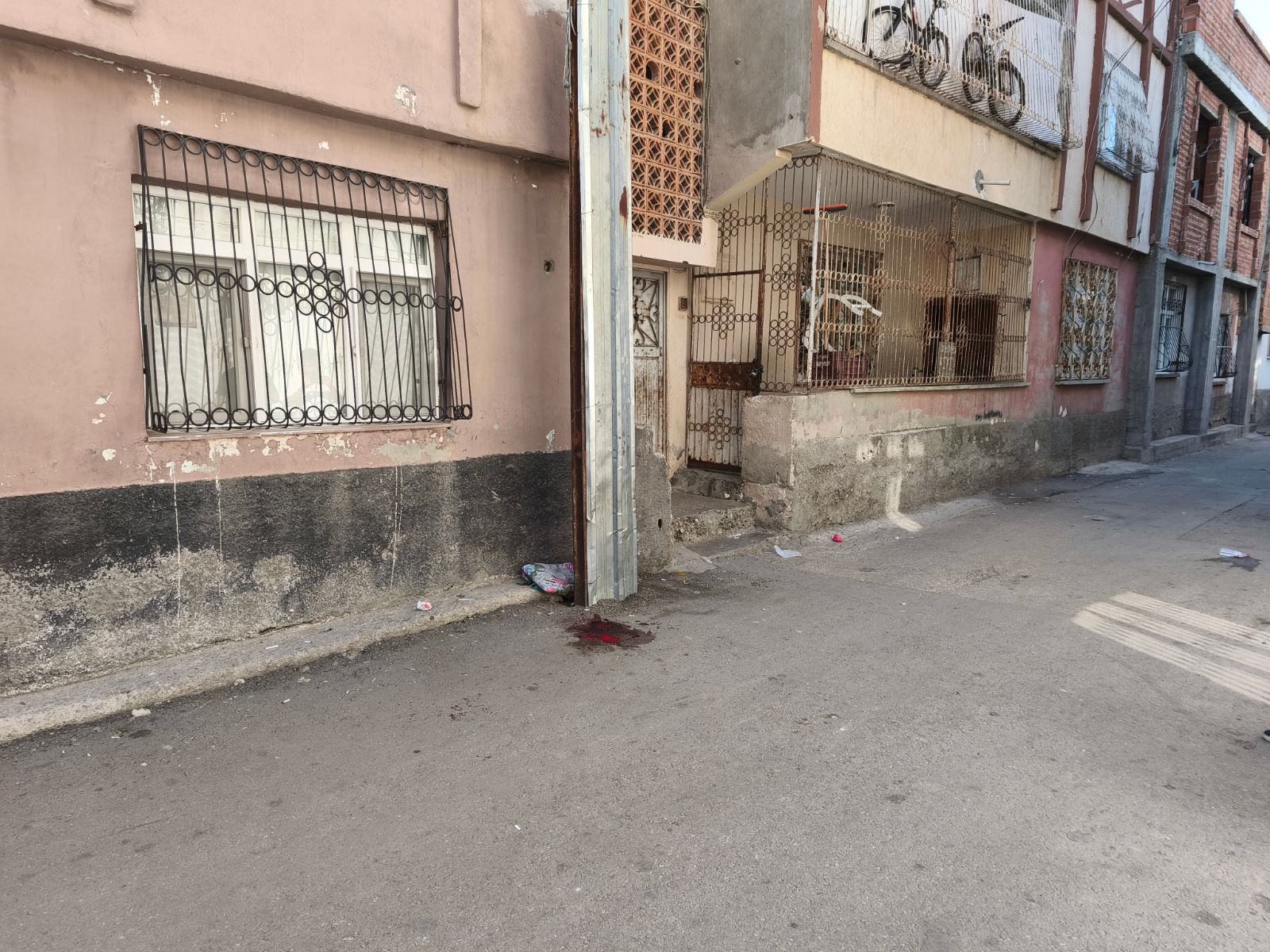Husumetli olduğu gruba ateş açtı: Bir ölü