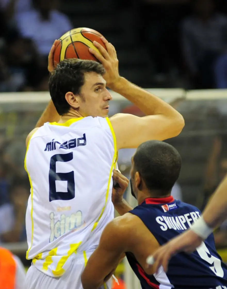 Fenerbahçe Ülker - Efes Pilsen 4