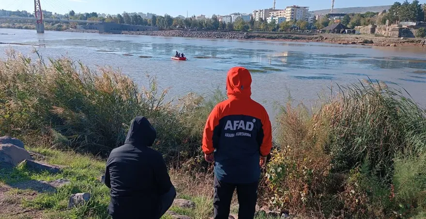 Dicle’ye atlayan kız kardeşlerden Zilan 6 gündür aranıyor 3 Dicle’ye atlayan kız kardeşlerden Zilan 6 gündür aranıyor 3