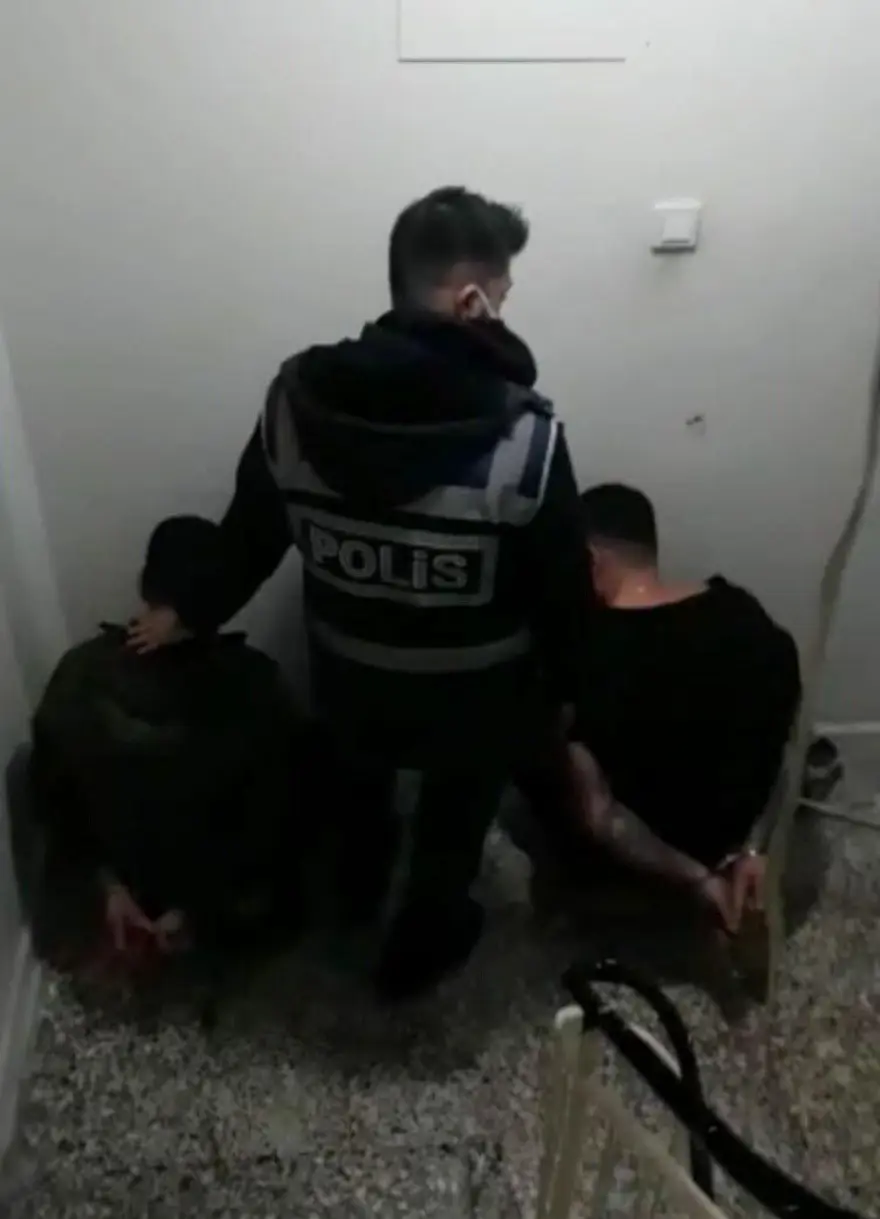 Balıkesir'deki suç şebekesi genç kızın ihbarıyla çökertildi 4