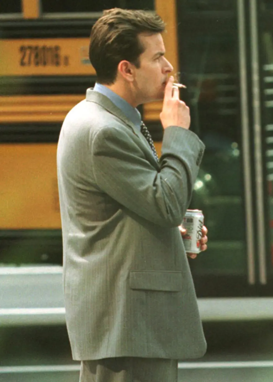 Sigarasız yapamayan ünlüler 7