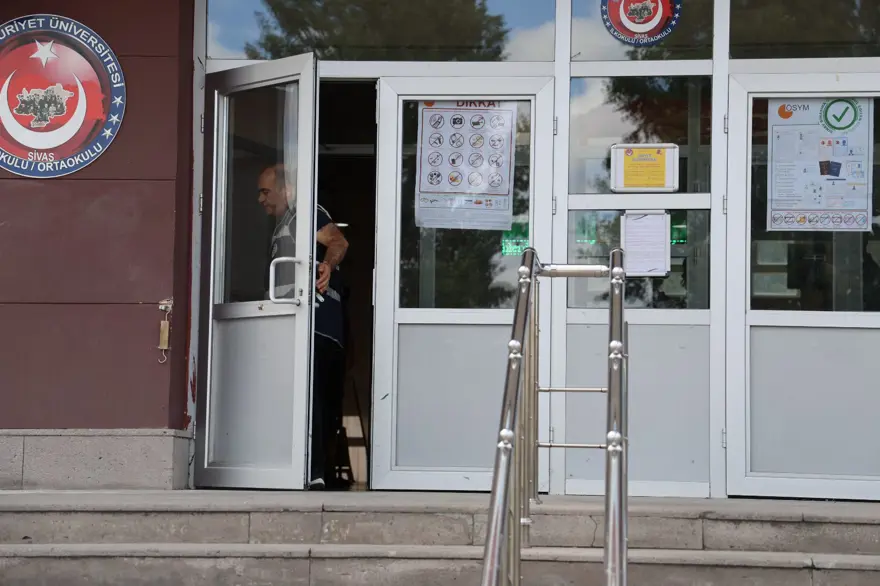ÖSYM devreye girdi! Sivas'ta 8 öğrenciye YKS tekrarı 1