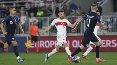 Dortmund'un yıldızı Salih Özcan'ın milli takımdayken evi yandı