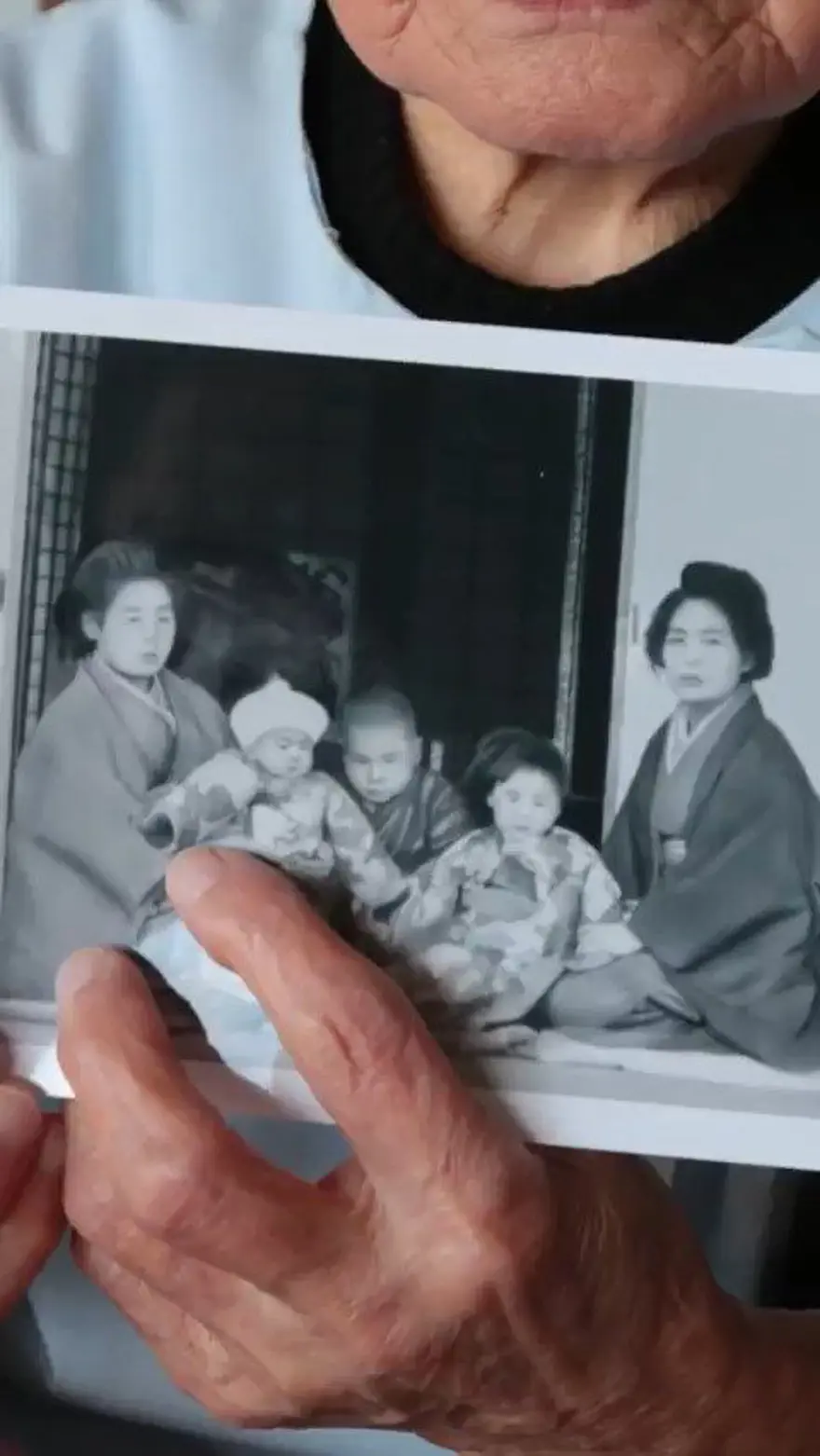 108 yaşında ve hala saç kesiyor: Dünyanın çalışan en yaşlı kadın berberi 2 108 yaşında ve hala saç kesiyor: Dünyanın çalışan en yaşlı kadın berberi 2