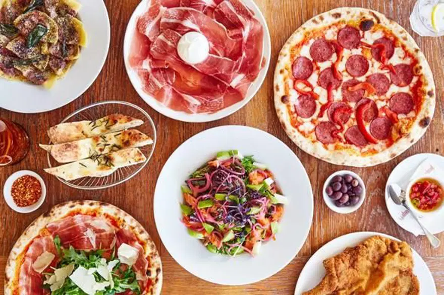 Dünyanın en iyi 70 pizza restoranı belli oldu (Türkiye'den 2 yer listede) 1 Dünyanın en iyi 70 pizza restoranı belli oldu (Türkiye'den 2 yer listede) 1