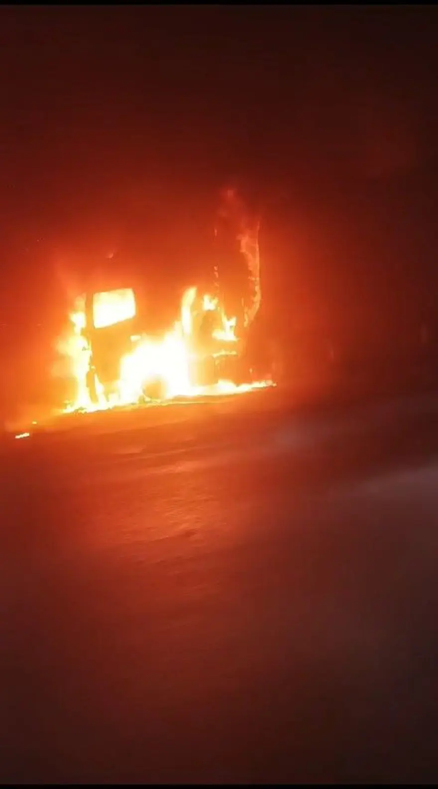 Bursa - İstanbul Otoyolu’nda TIR yangını Bursa - İstanbul Otoyolu’nda TIR yangını