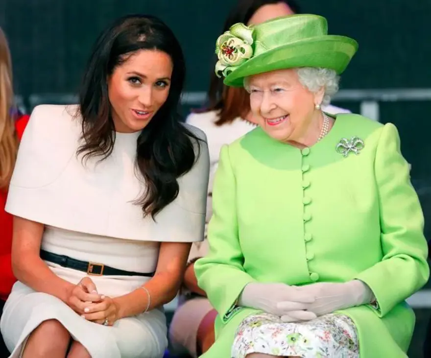 Kraliçe Elizabeth'in Meghan Markle öfkesi: ''Boşanmış bir kadın için uygun değil'' 