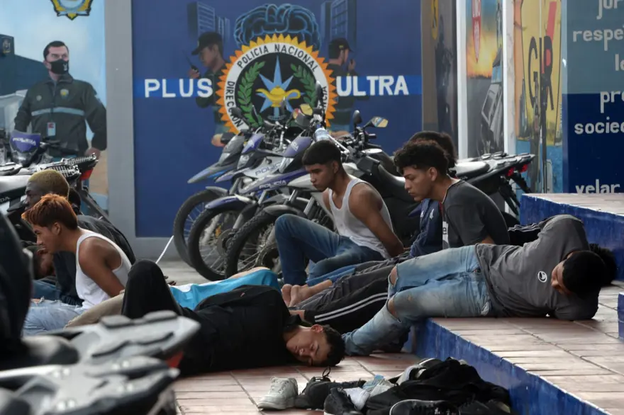 Ekvador'da son durum | Çete operasyonlarında 329 gözaltı 16