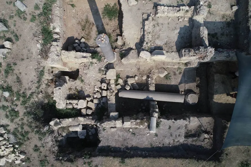 Adana'daki Anavarza Antik Kenti'nde gladyatör mezarlarına rastlandı 15 Adana'daki Anavarza Antik Kenti'nde gladyatör mezarlarına rastlandı 15