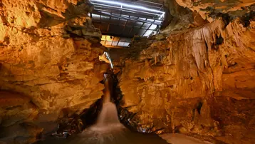 8 milyon yılda oluştuğu tahmin ediliyor. Hala keşfedilmemiş yerleri var