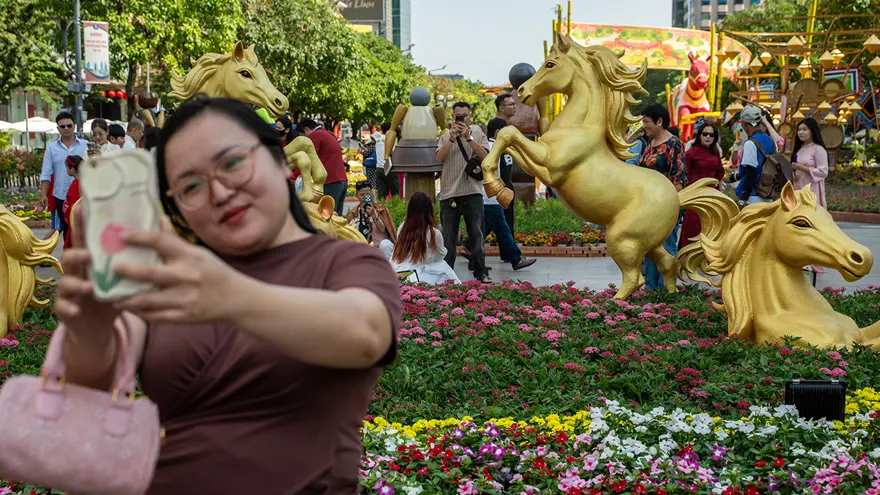 Çin'de yeni yıl başladı. Bu yılın adı "Ateş Atı" 8