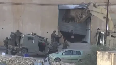 İsrail askerleri Batı Şeria'da elleri havada teslim olan 2 Filistinli genci infaz etti