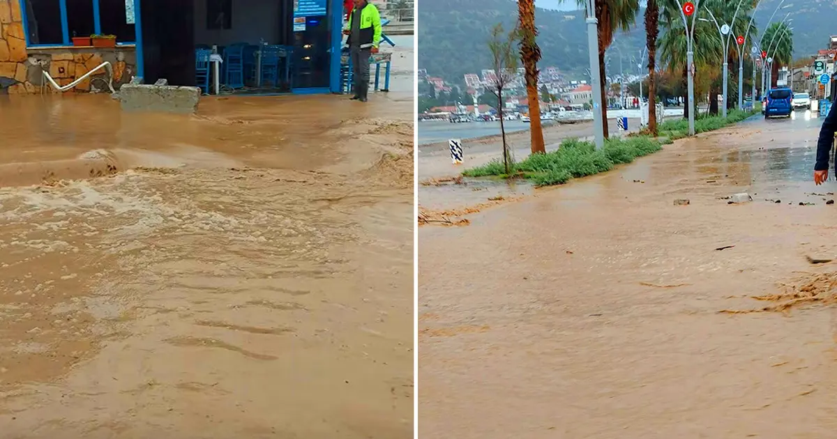 İzmir'de sağanak: Foça'da caddeler sular altında kaldı
