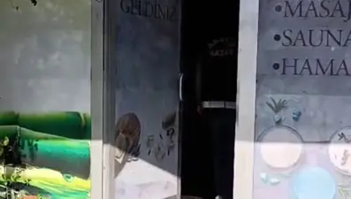 Masaj salonlarına fuhuş operasyonu