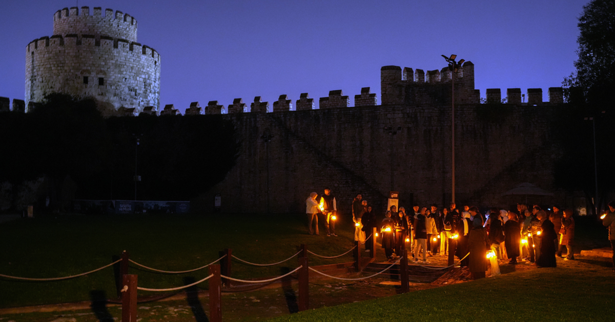 Fener ışığında yedikule zindanlarının tarihine ziyaret