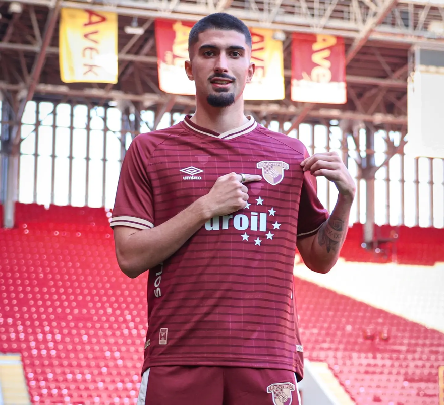 Fenerbahçe ayrılığı duyurdu, kadro dışı kalan İrfan Can Kahveci'nin yeni takımı resmileşti 5 Fenerbahçe ayrılığı duyurdu, kadro dışı kalan İrfan Can Kahveci'nin yeni takımı resmileşti 5