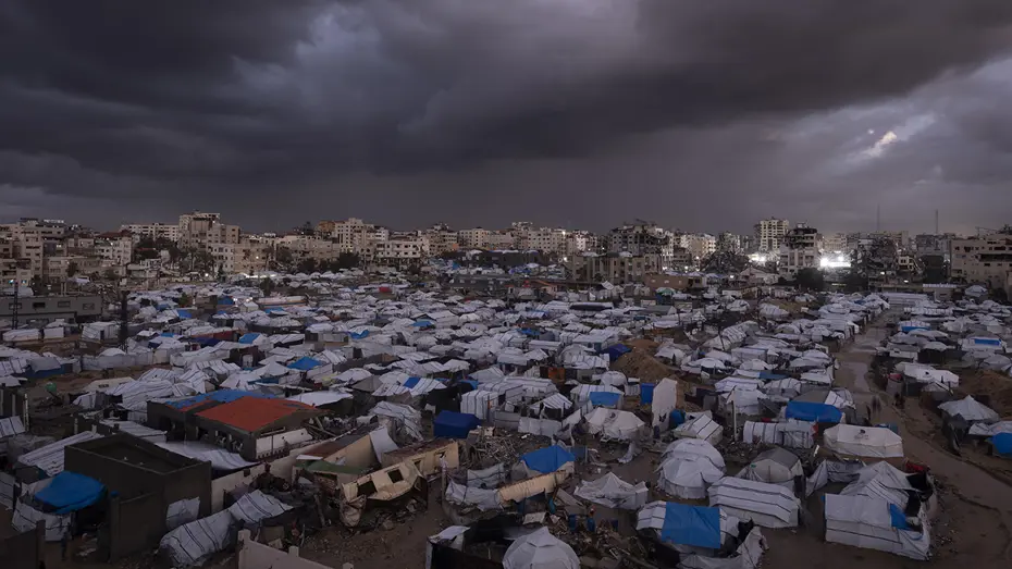 Gazze'de yangın felaketi. Anne ile çocuğu çadırda can verdi