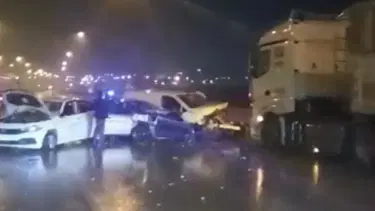 Gaziantep'te 13 araç birbirine girdi: Yaralılar var