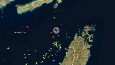 Dünyanın gözü iki gemide, Hürmüz'ü geçmeye çalışacaklar
