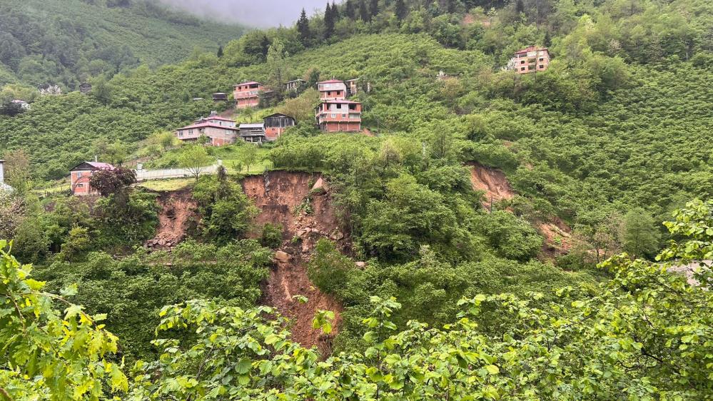 Giresun'da heyelan riski: 33 ev tahliye edildi
