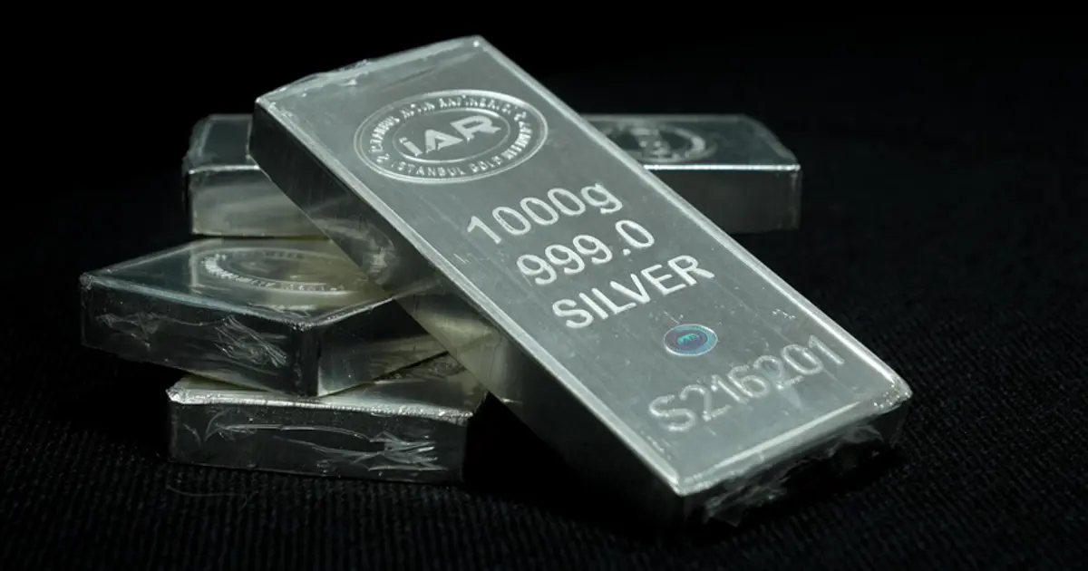 Gümüş güçlü duruşunu koruyor