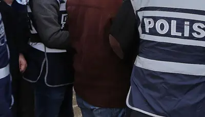 12 yıldır aranıyordu. 68 yıl cezası bulunan hükümlü yakalandıAnkara'da 2014 yılından bu yana aranan ve hakkında 68 yıl 6 ay kesinleşmiş hapis cezası bulunan B.A. yakalandı.