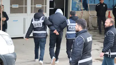 Tehdit mesajı soruşturması: 2 öğrenciye gözaltı