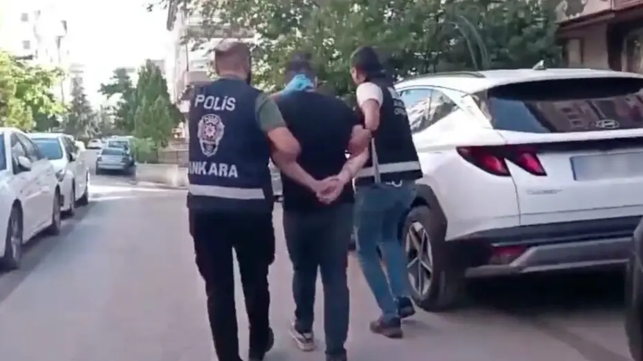 "Tetikçi temin etme ve suç örgütlerini övücü" paylaşımlar yapanlara operasyon. 258 gözaltı