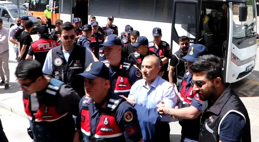 ESKİ VALİ HAKKINDA YENİ TUTUKLAMA KARARI VERİLMİŞTİ 4 ESKİ VALİ HAKKINDA YENİ TUTUKLAMA KARARI VERİLMİŞTİ 4