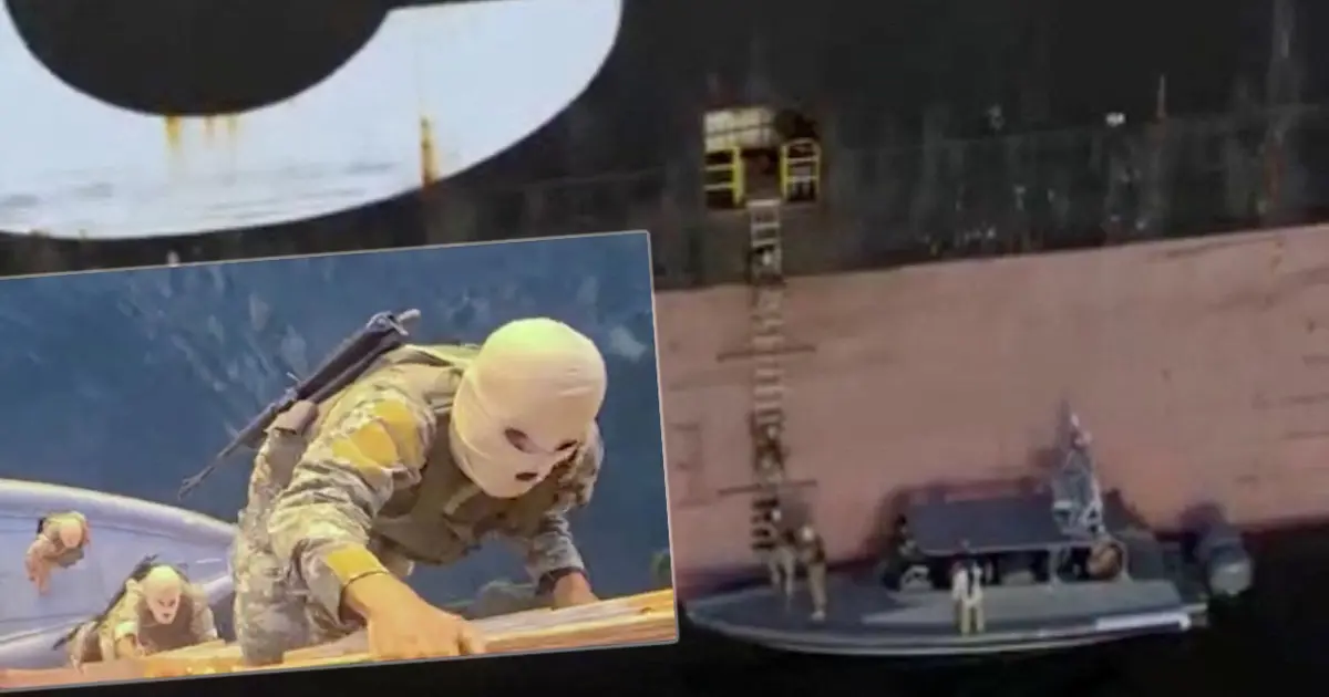 İran Hürmüz'de iki gemiye baskın yaptı