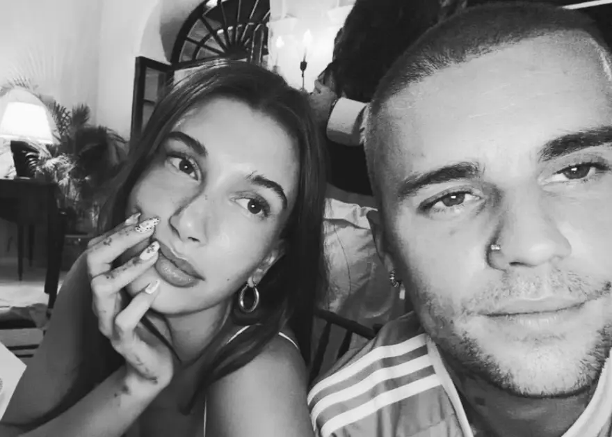 Hailey Bieber oğlunu anlattı. "Jack Blues başlıkşmaya başladı" 1