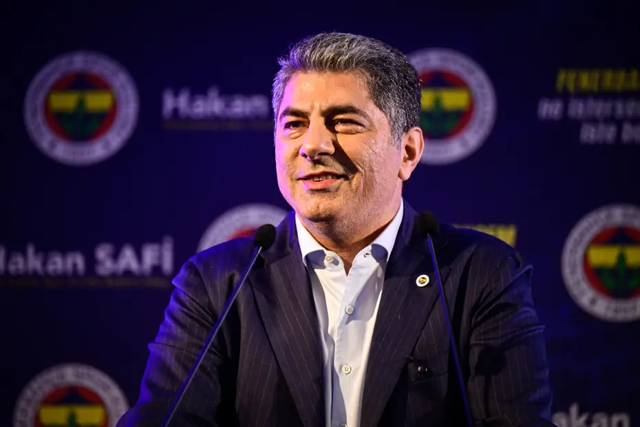 Dünyaca ünlü teknik direktörle ilk görüşme yapıldı. Öğrencisiyle birlikte gelecek