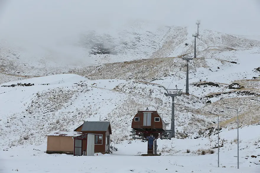 Türkiye'nin en soğuk yeri dondurdu, eksi 32,7’yi gördü. Her yer buz kesti 1