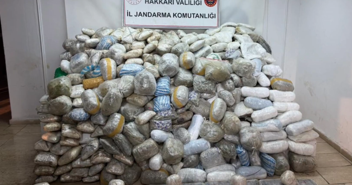 Zehir tacirlerine operasyon. Kilolarca uyuşturucu ele geçirildi