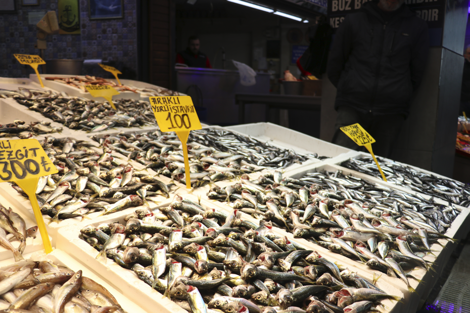 Hamsi gitti istavrit geldi. Kilosu üç katına çıktı