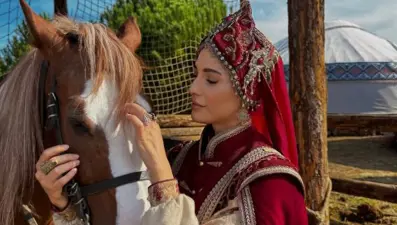 Mahassine Merabet "Nilüfer Hatun" karakteriyle gündemde
