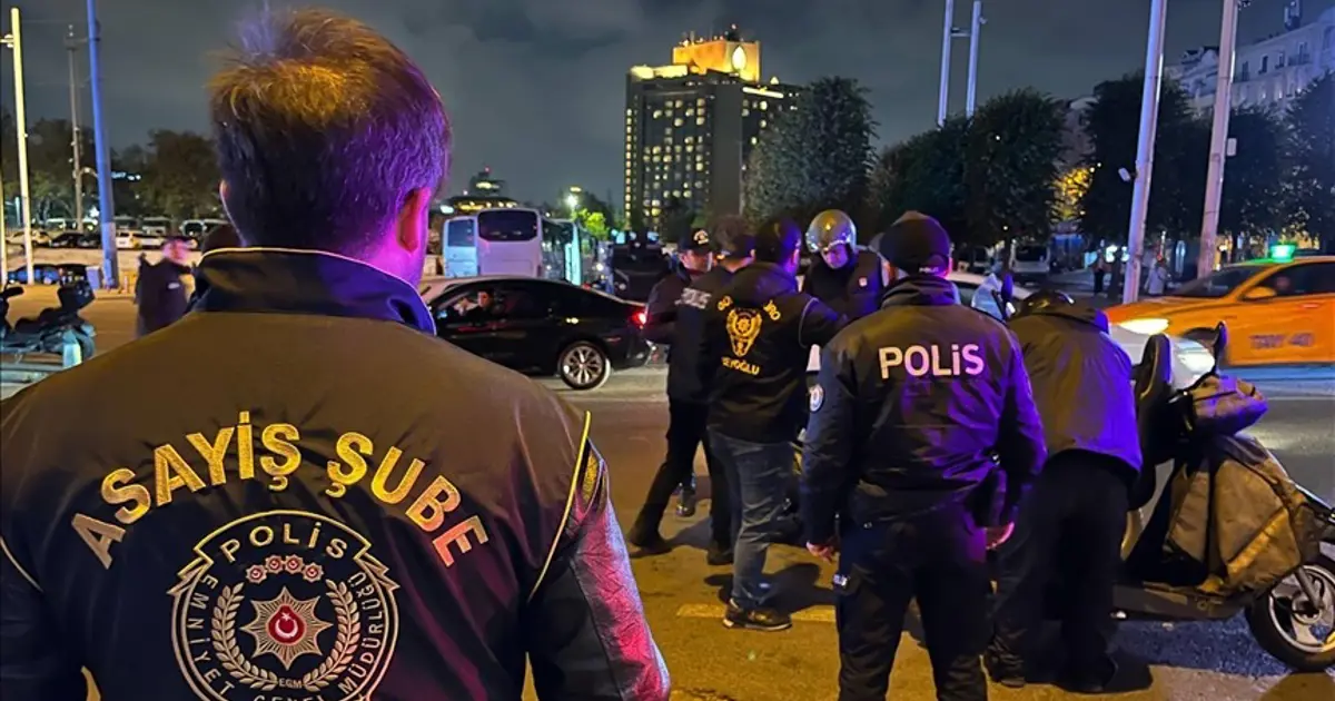 İstanbul'da hareketli saatler. Yaklaşık 3 bin polis katıldı, binlerce gözaltı var