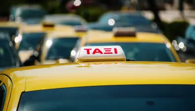 Atina'da taksiciler 48 saatlik greve gitti