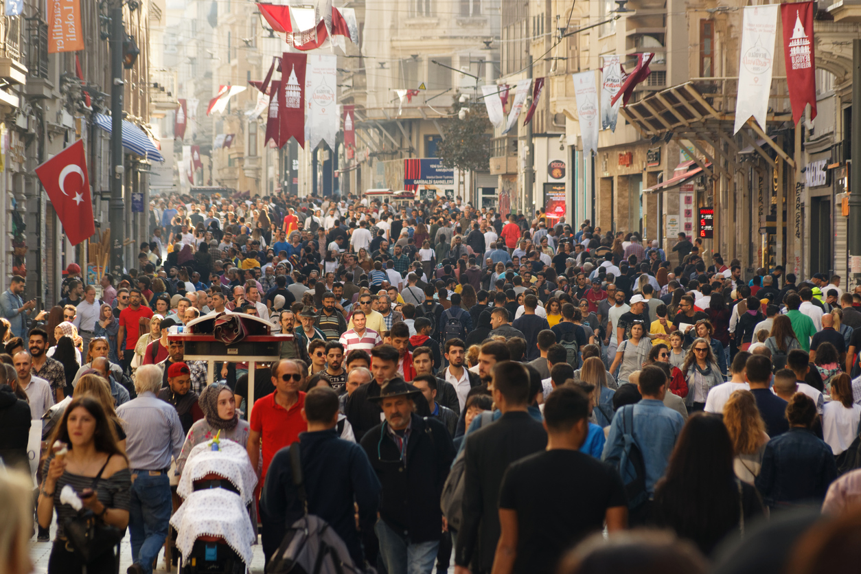 TÜİK açıkladı: Türkiye'de doğuşta beklenen yaşam süresi erkeklerde 75,5, kadınlarda 80,7 yıl