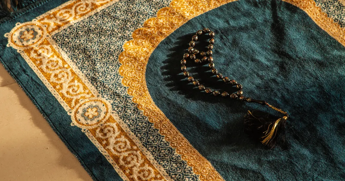 Kandil namazı nasıl kılınır, kaç rekat? Miraç Kandili namazına nasıl niyet edilir? (Diyanet'e göre Miraç Kandili namazı kılınışı)