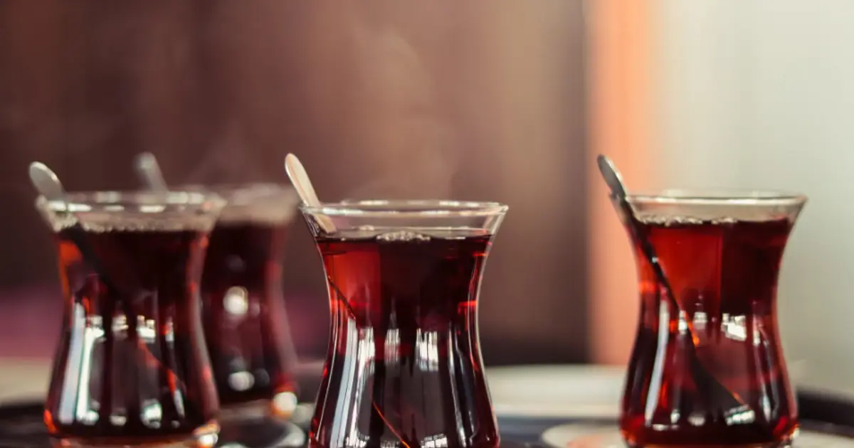 Çay tiryakilerini ikiye bölen demleme yöntemi. Lezzetini artırmanın gizli formülü