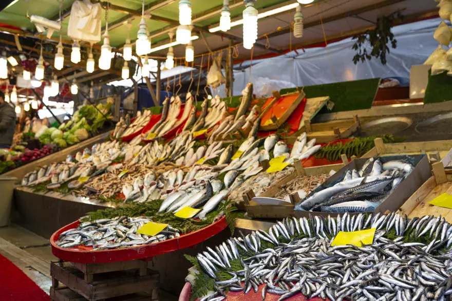 Karadeniz'deki bolluk fiyatını düşürdü: Kilosu 100 liraya geriledi 1