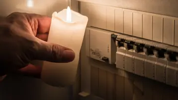 14 ilçeyi etkileyecek, 8 saat sürecek. İstanbul'un birçok bölgesinde elektrik kesintisi yaşanacak