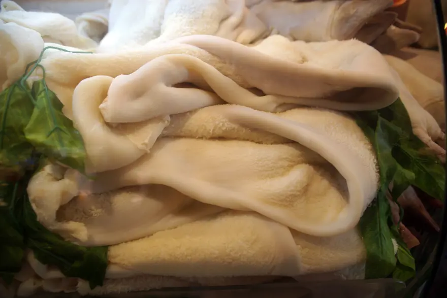 Cezaevinden sofralara, sakatat ve deriler satışa çıktı. 32,5 milyon lira ediyor Cezaevinden sofralara, sakatat ve deriler satışa çıktı. 32,5 milyon lira ediyor